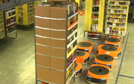 Amazon : découvrez les robots intelligents qui travaillent dans les entrepôts (vidéo)