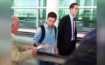 Messi refuse de signer un autographe à un vieil homme