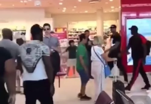 Grosse bagarre entre Booba et Kaaris en plein milieu de l’aéroport d’Orly (VIDEO)