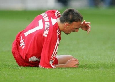 Franck Ribéry absent 1 mois ?