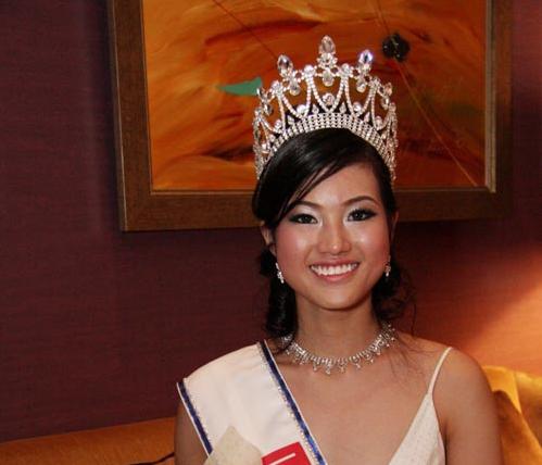 Miss Singapour privée de sa couronne pour fraude à la carte bancaire
