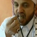 Un Saoudien mange 22 scorpions vivants (VIDEO)