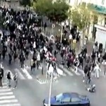 Un supporteur Parisien fauché par une voiture à Marseille (VIDEO)