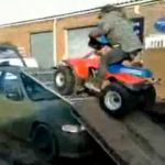 Un homme construit un parcours de quad artisanal mais c&rsquo;est raté ! (VIDEO)