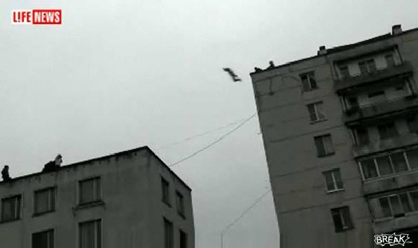 Incroyable saut d’un bâtiment à un autre (VIDEO)