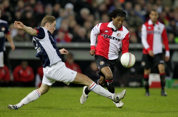 Il met K.O. 3 joueurs avec ses dribles (VIDEO)