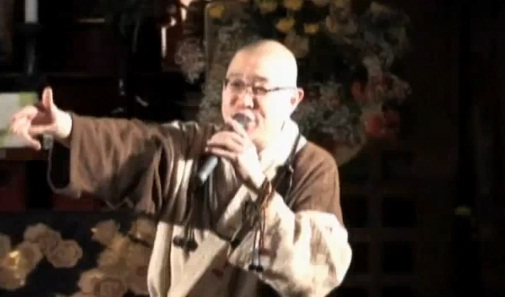 MC Kansho Tagai, le moine bouddhistes qui prie en rappant (VIDEO)