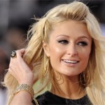 Oups ! Paris Hilton avait une jupe beaucoup trop courte (PHOTO)