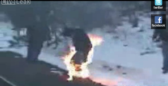 Le feu ça brûle ? (VIDEO)