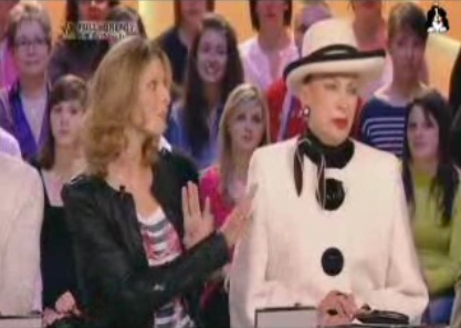 Violent clash : Geneviève De Fontenay et son fils Vs Sylvie Tellier (VIDEO)