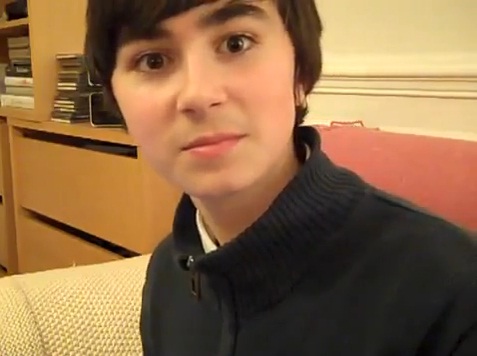 Nouvelle risée du net : Georges présente l’iPad (VIDEO)