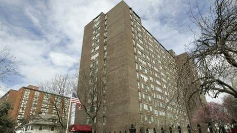 Une ado de 15 ans vend sa soeur de 7 ans à des violeurs (VIDEO)