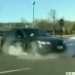 Il renverse son pote en faisant un burnout (VIDEO)