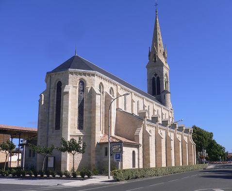 Une adolescente fâchée contre le Bon Dieu incendie une église