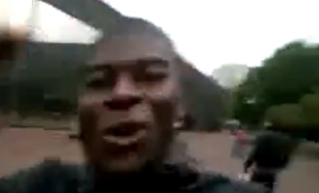 Frappée car elle refuse de donner son numéro de portable (VIDEO)