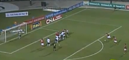 Coup franc foireux (VIDEO)