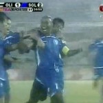 Magnifique coup franc du milieu de terrain (VIDEO)