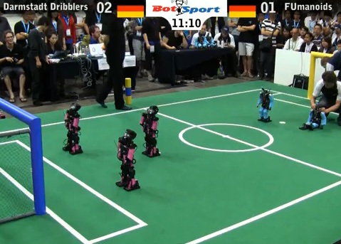 Finale de la coupe du monde de foot robotique Allemagne/Allemagne (VIDEO)