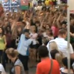 Flashmob géant à Decathlon de Bailleul (VIDEO)