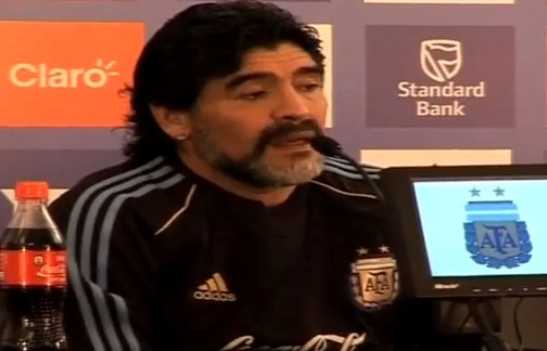 Maradona tacle Ronaldo (VIDEO)