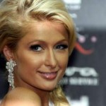 Paris Hilton relaxée après avoir fumé un joint