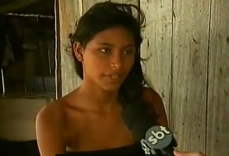 À 14 ans elle mesure déjà 2,06 mètres(VIDEO)