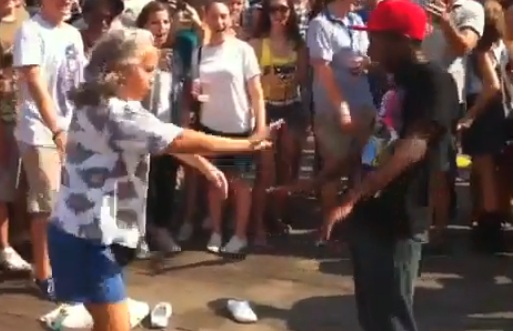 Mamie breakdanceuse met tout le monde d’accord (VIDEO)
