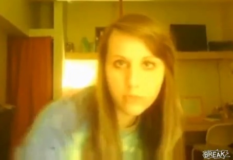 La pole danceuse la moins chaude du monde (VIDEO)