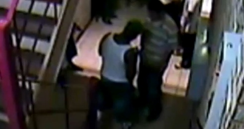 Vol de portable violent à 5 contre 1 (VIDEO)