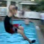 Voici un saut qu&rsquo;il ne refera plus jamais de sa vie (VIDEO)