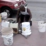 Percussionniste de rue : du talent à l&rsquo;état pur (VIDEO)