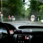 Un pilote de rallye rate de très peu son rendez-vous avec la faucheuse (VIDEO)
