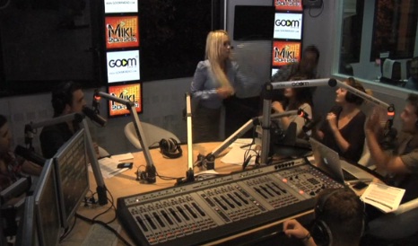 Virginie Caprice pète les plombs sur Goom Radio (VIDEO)