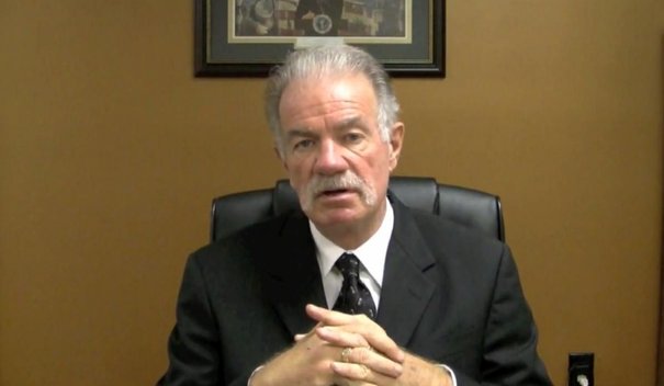 Choc : Un pasteur veut brûler le Coran le 11 septembre (VIDEO)