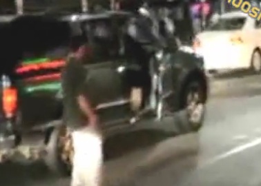 Bagarre à la ceinture en pleine rue (VIDEO)