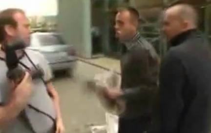 Une barrière automatique dans la tête ça fait mal ? (VIDEO)