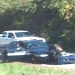 Un chimpanzé éclate le pare-brise d&rsquo;une voiture de police (VIDEO)