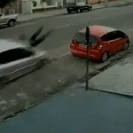 Choc : Elle survit à un accident ultra violent (VIDEO)