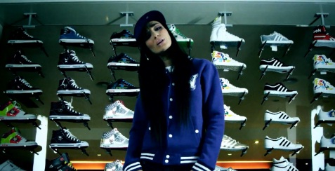 Kenza Farah – Karismastyle (CLIP)