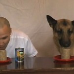 Homme Vs chien, qui mange le plus vite ? (VIDEO)