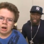 Quand 50 Cent s&rsquo;invite chez un fan pour chanter avec lui ! (VIDEO)