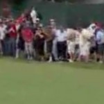 Un joueur de golf assomme un spectateur (VIDEO)