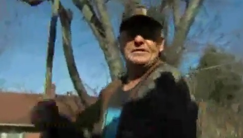 Un journaliste américain frappé par un campagnard (VIDEO)