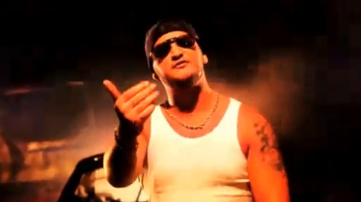 Seth Gueko – Tapis moquette (CLIP)