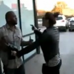 Miley Cyrus s&rsquo;en prend à un paparazzi (VIDEO)