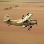 Novak Djokovic joue au tennis sur un avion ! (VIDEO)