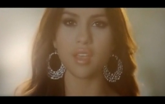 Selena Gomez – Who Says (CLIP)