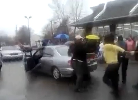 USA : La journée d’embauche de McDo tourne au drame (VIDEO)