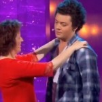 Anne Roumanoff et Kev Adams : la drague (VIDEO)