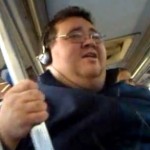 Fan de Katy Perry qui chante dans le bus (VIDEO)